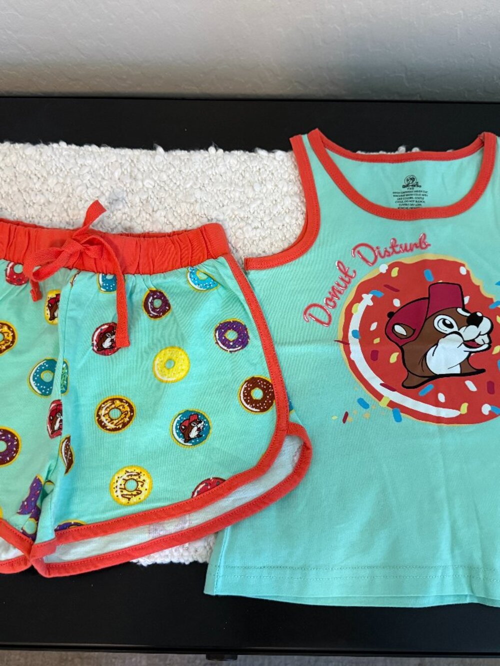 NWOT Buc-ee's Donut Disturb YXS Outfit